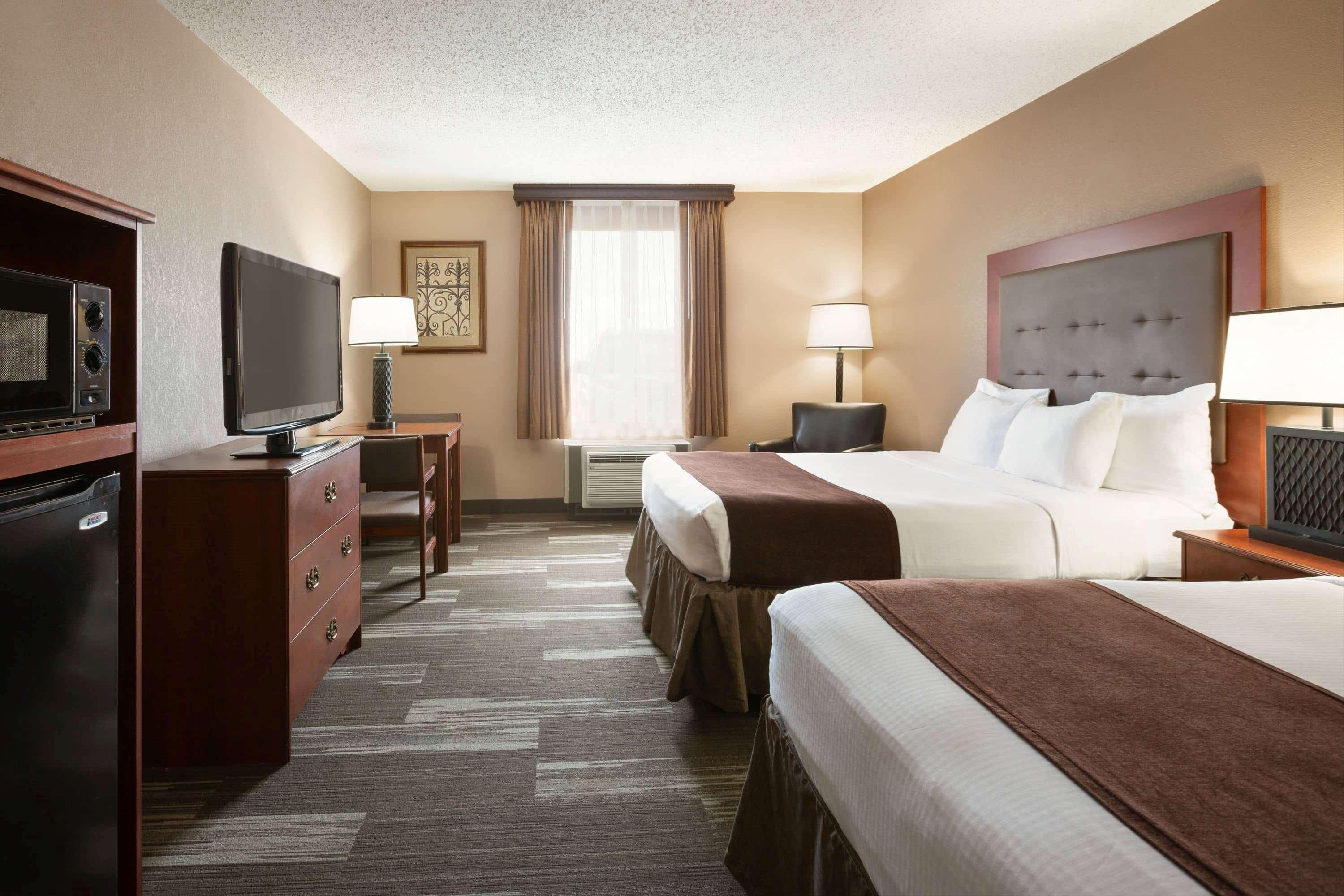 Hotel Baymont By Wyndham Mandan Bismarck Area Esterno foto